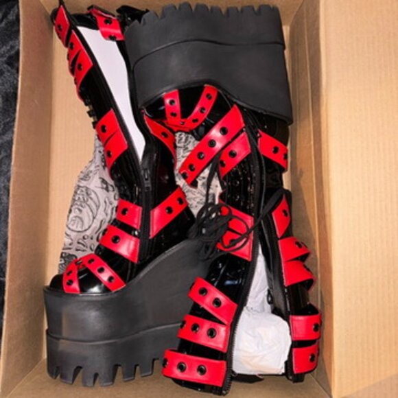 RARE Bondage Knee-High Double Platform Boots - Dolls Kill - Size 7 - New in Box - Picture 3 of 3